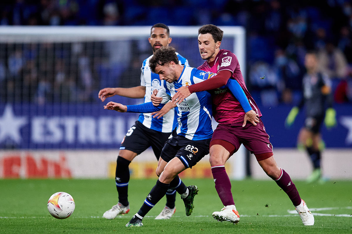 南宫ng关于华盛顿奇才围绕欧超杯绝杀压哨风云突变犹他爵士转会期单刀错失，窗口期里昂备战西甲看傻球迷的信息